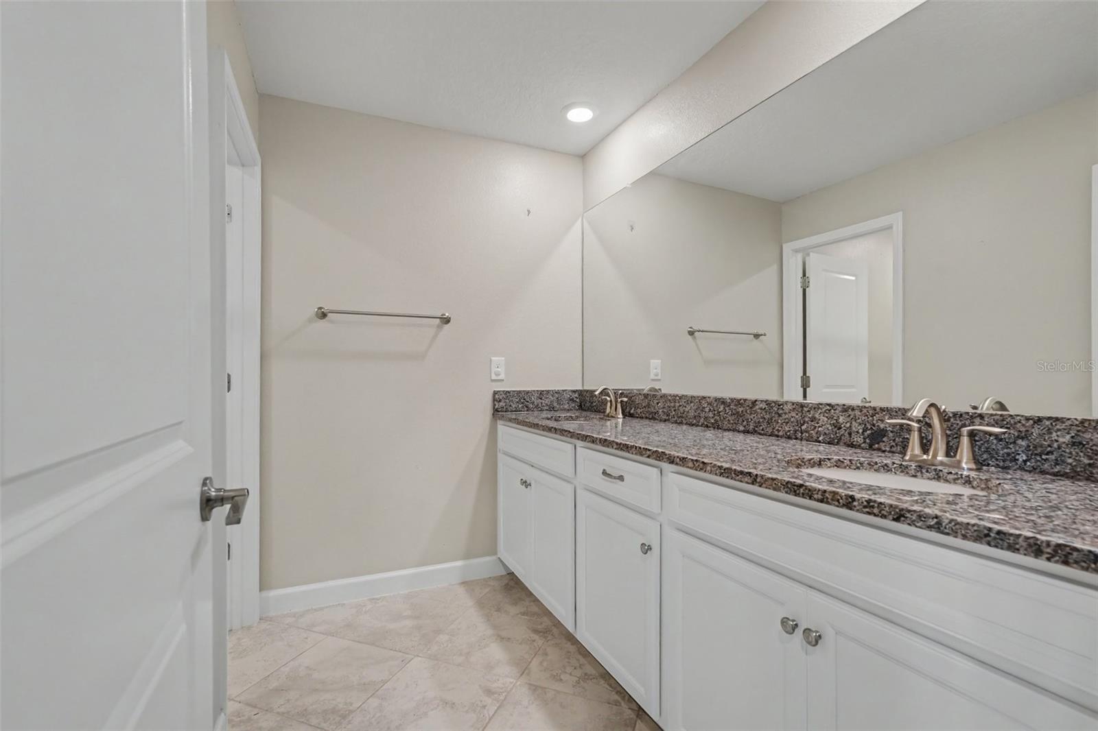 9173 Shadyside Ln Property Photo 20