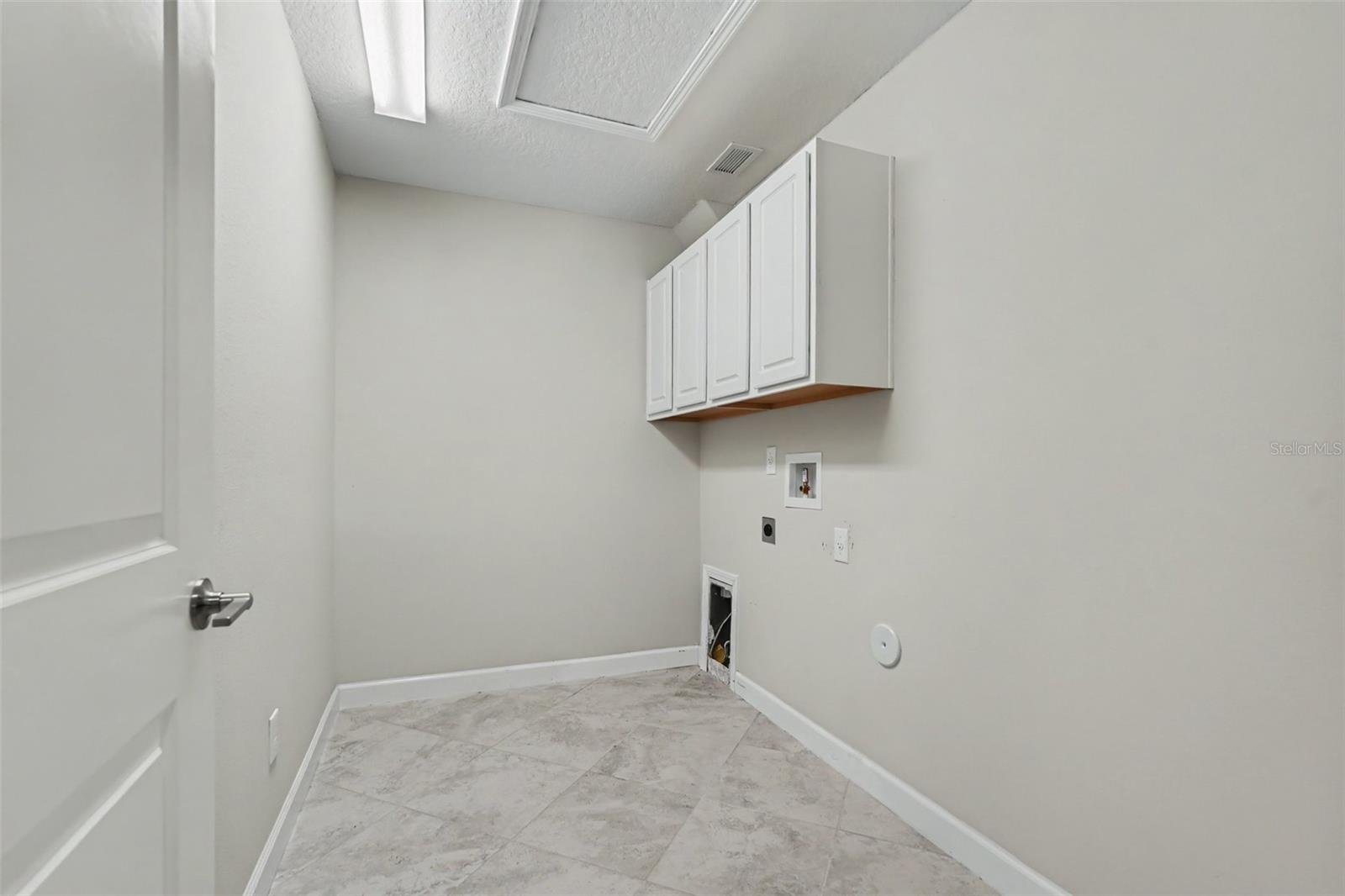 9173 Shadyside Ln Property Photo 22