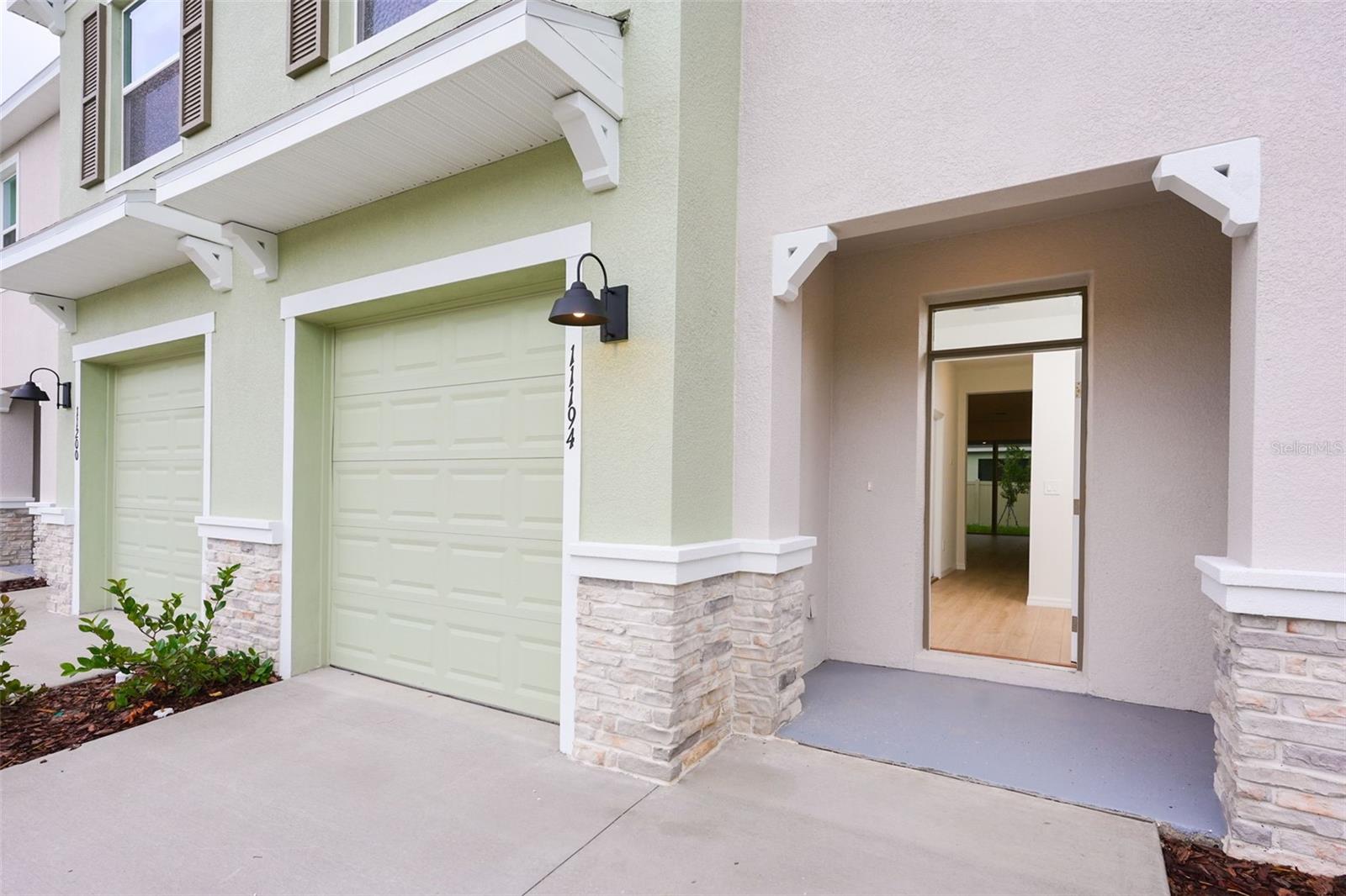 11194 Treasure Swale Way Property Photo 8