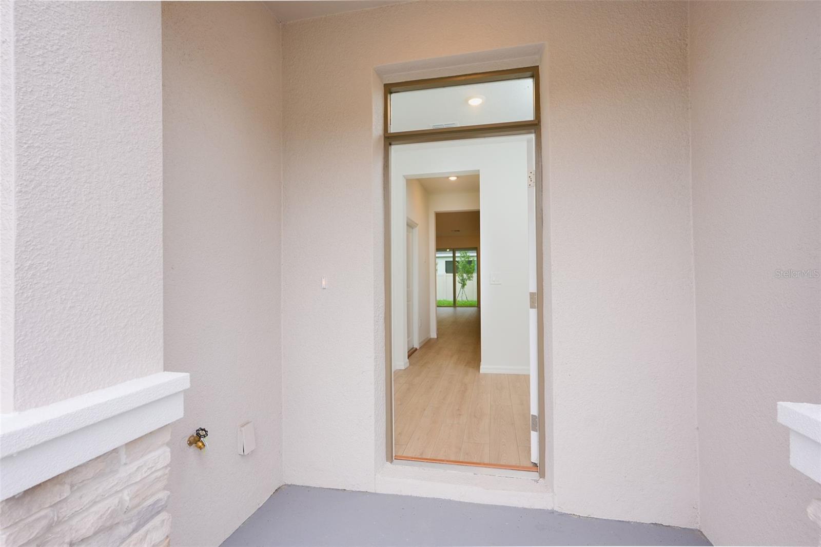 11194 Treasure Swale Way Property Photo 9