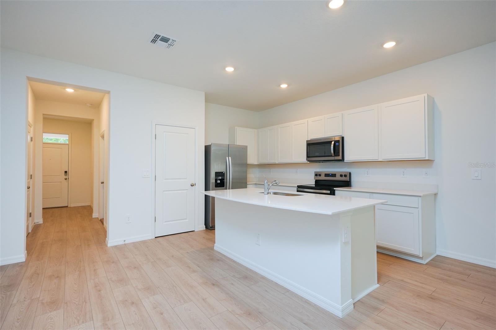 11194 Treasure Swale Way Property Photo 18