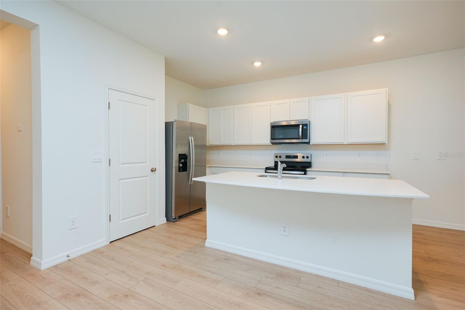 11194 Treasure Swale Way Property Photo 23