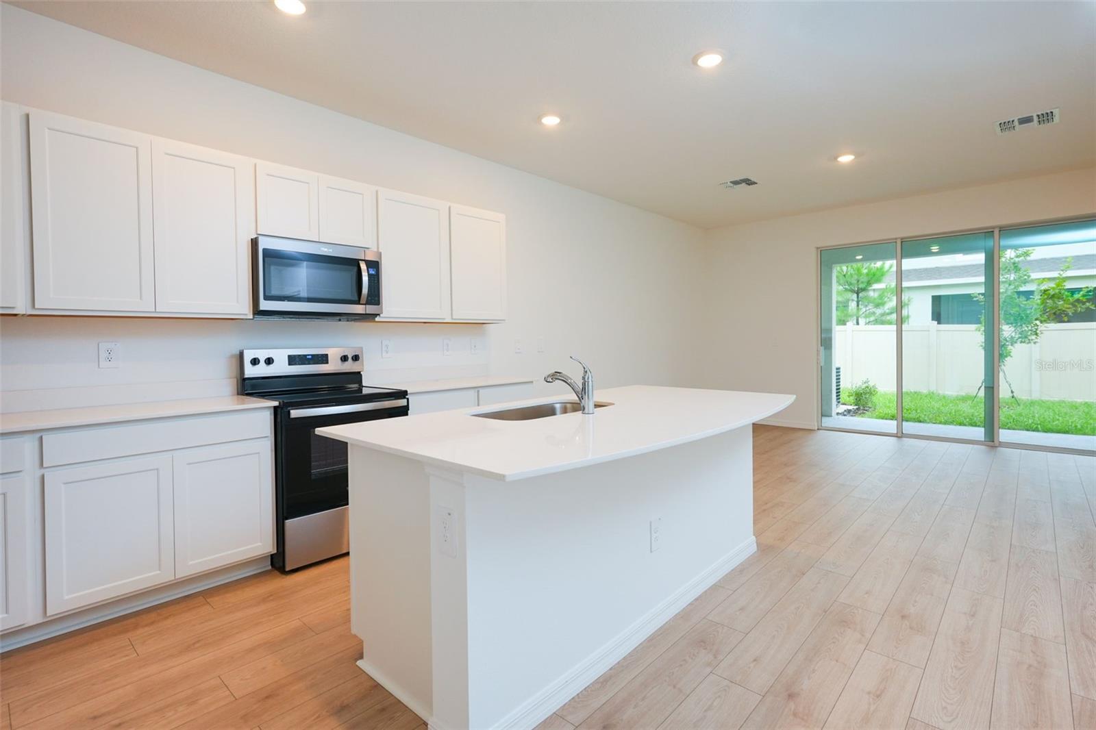 11194 Treasure Swale Way Property Photo 27