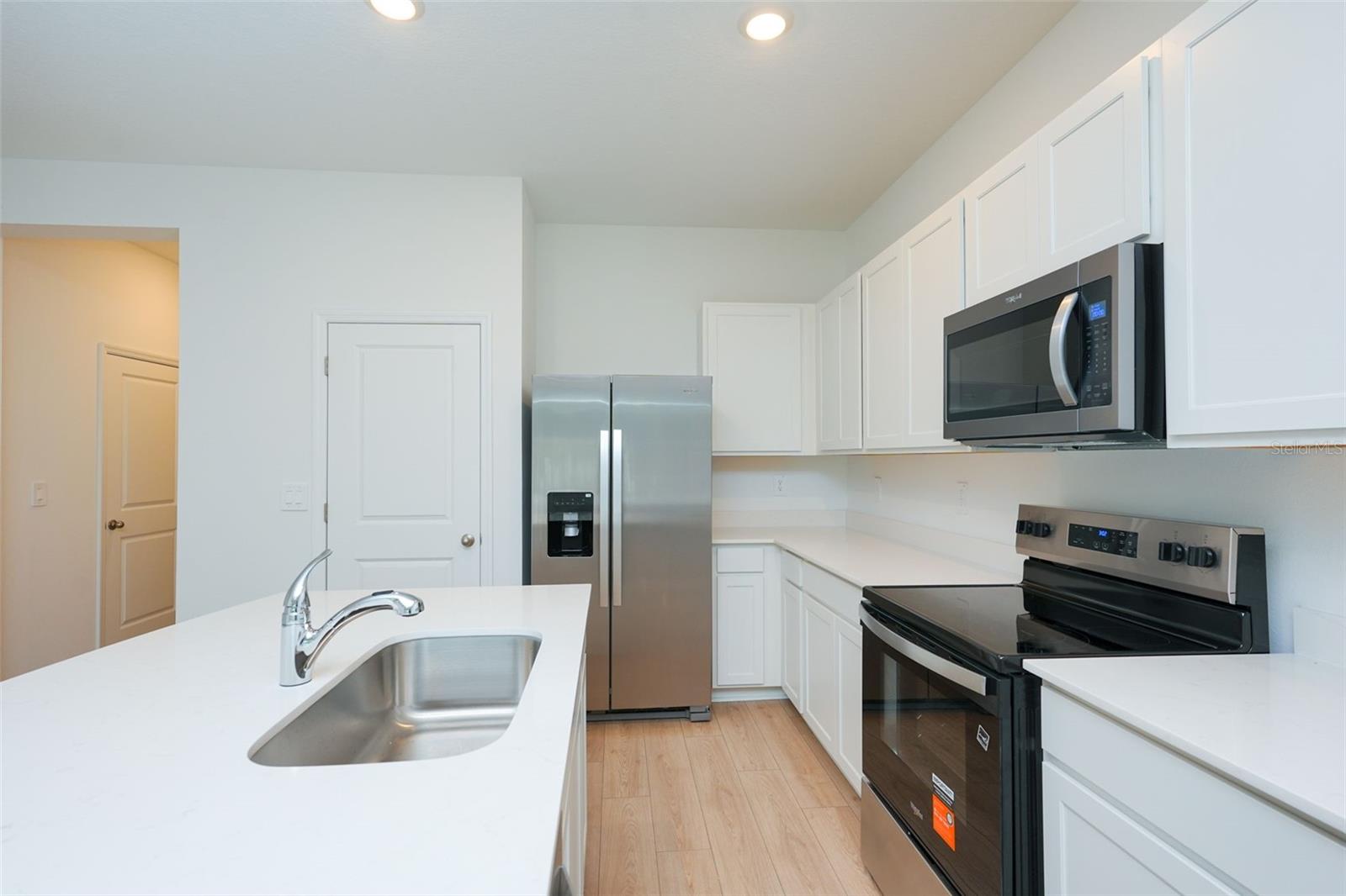 11194 Treasure Swale Way Property Photo 28