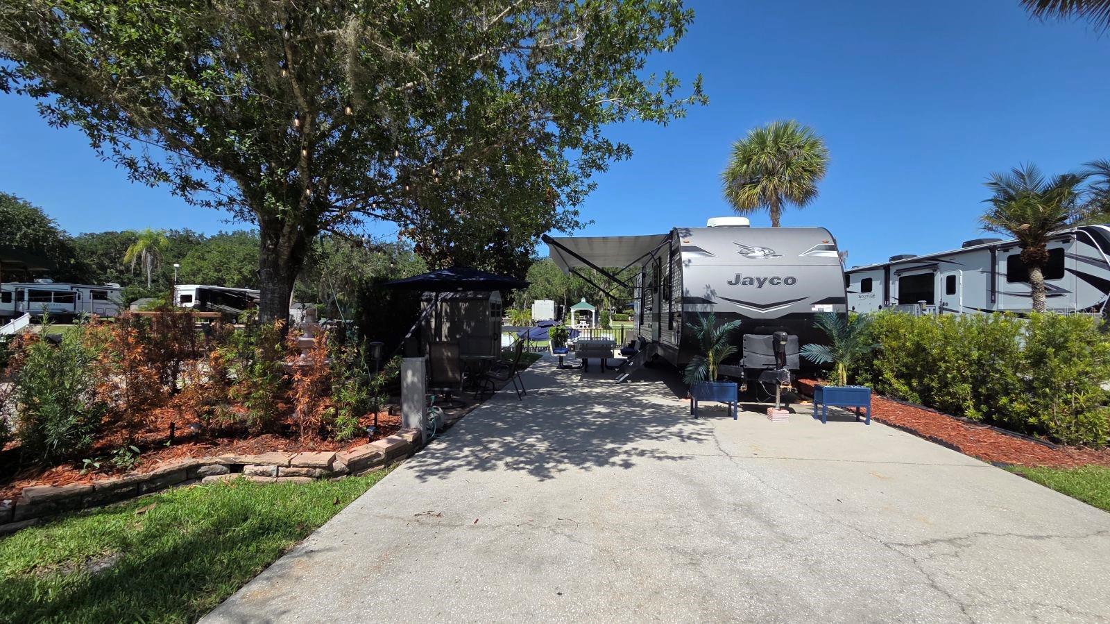 579 Waterway Dr Property Photo 1