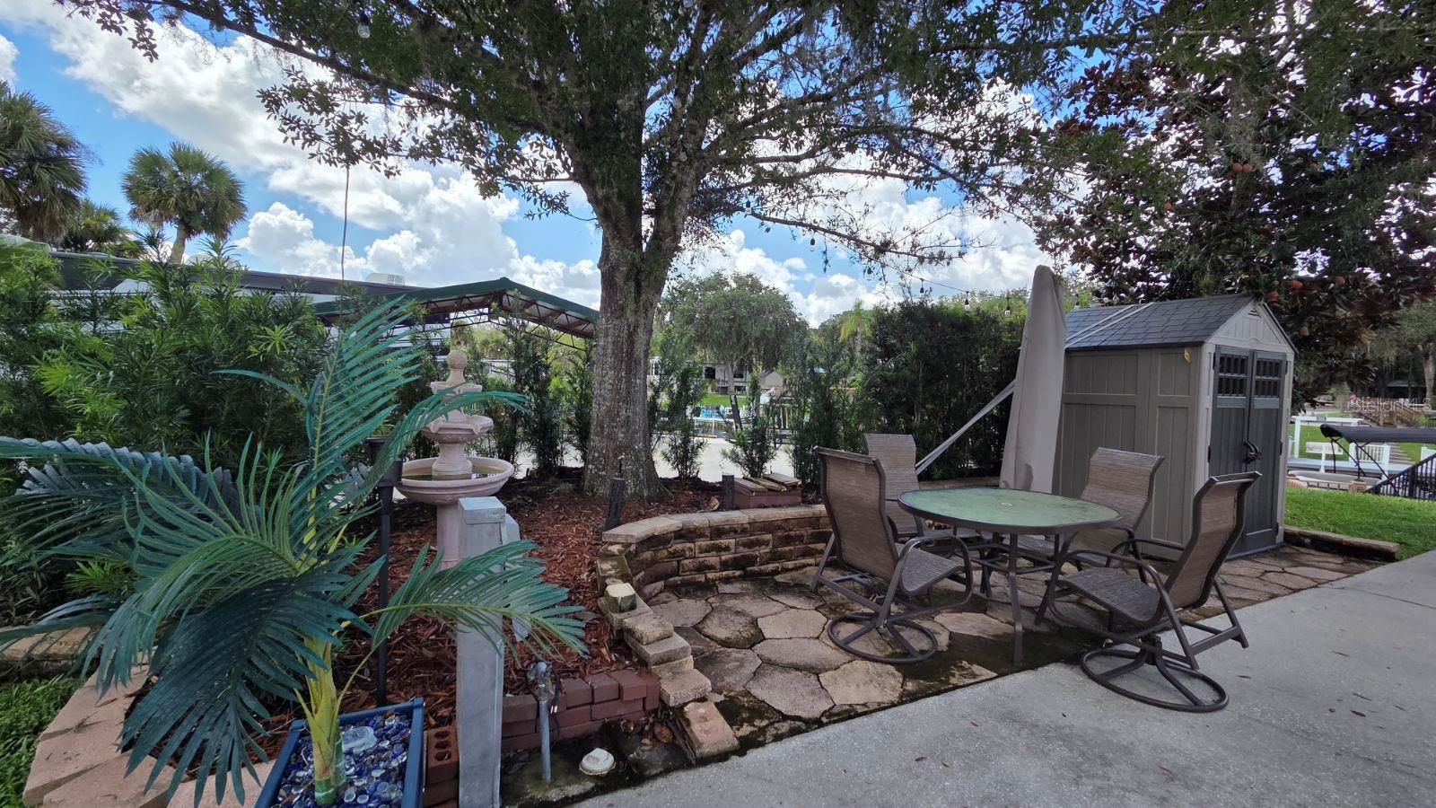 579 Waterway Dr Property Photo 5