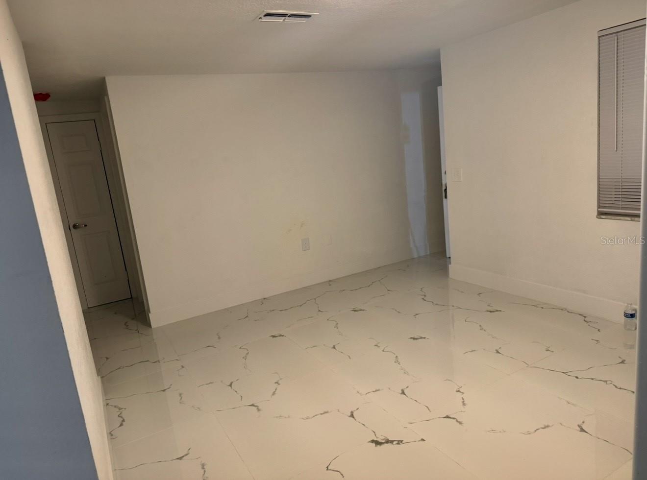 TB8524844 Property Photo 2