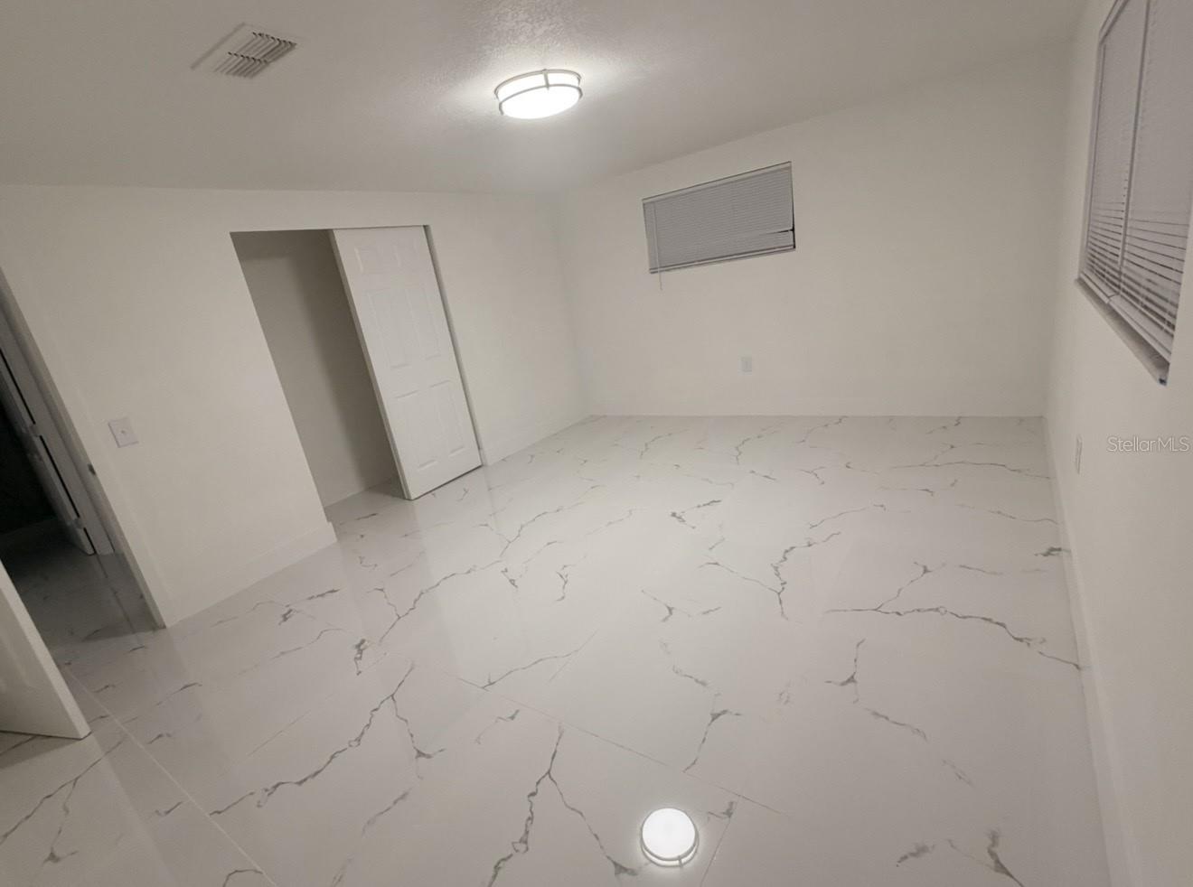 TB8524844 Property Photo 4