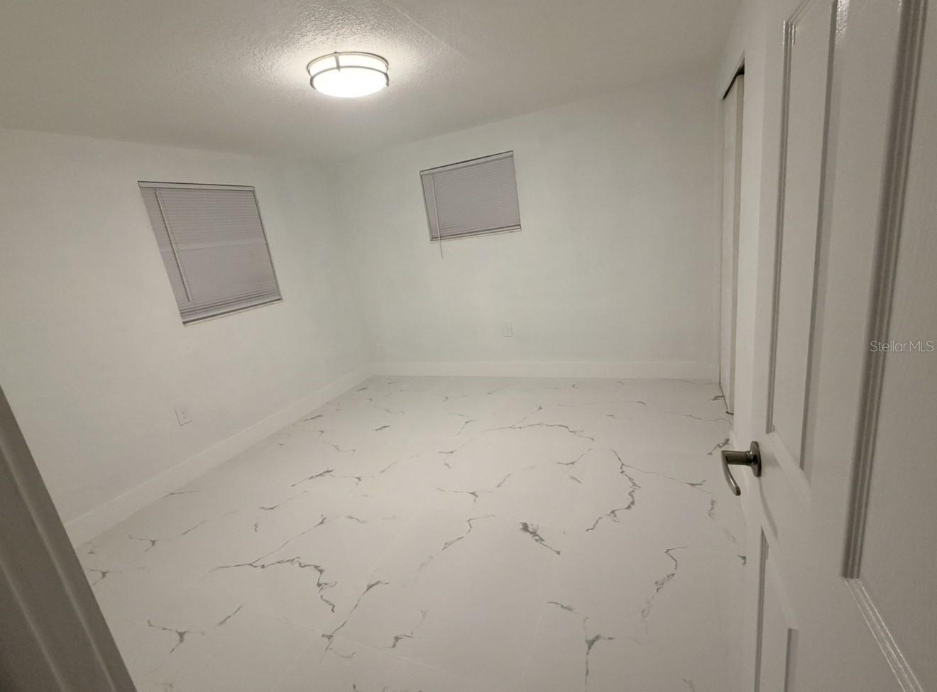 TB8524844 Property Photo 6