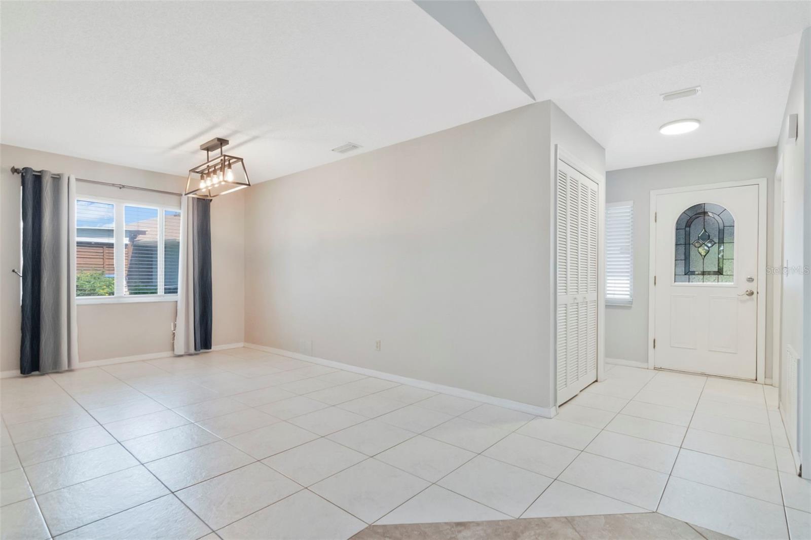 303 Barstow Ct Property Photo 15