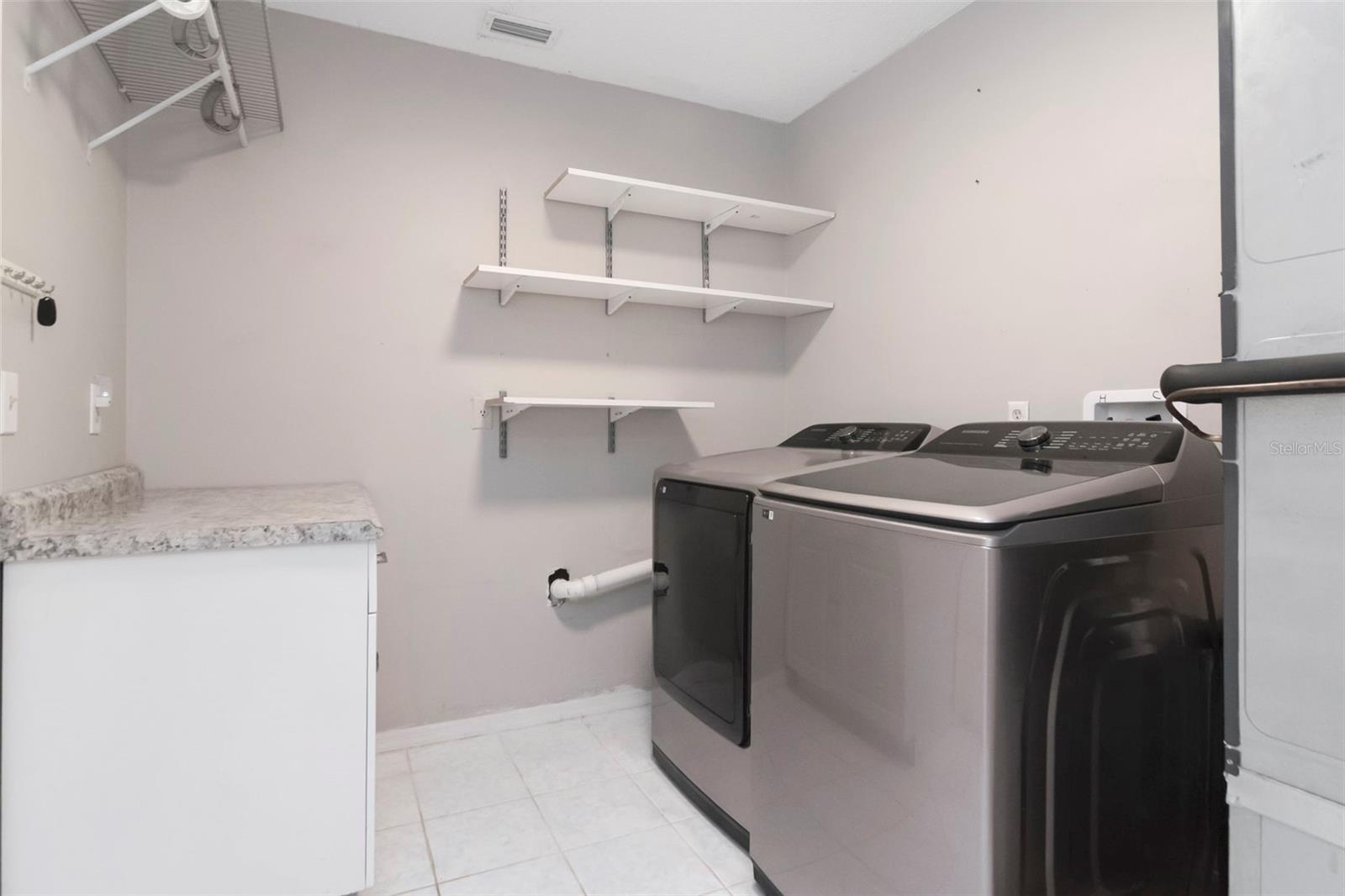 303 Barstow Ct Property Photo 60