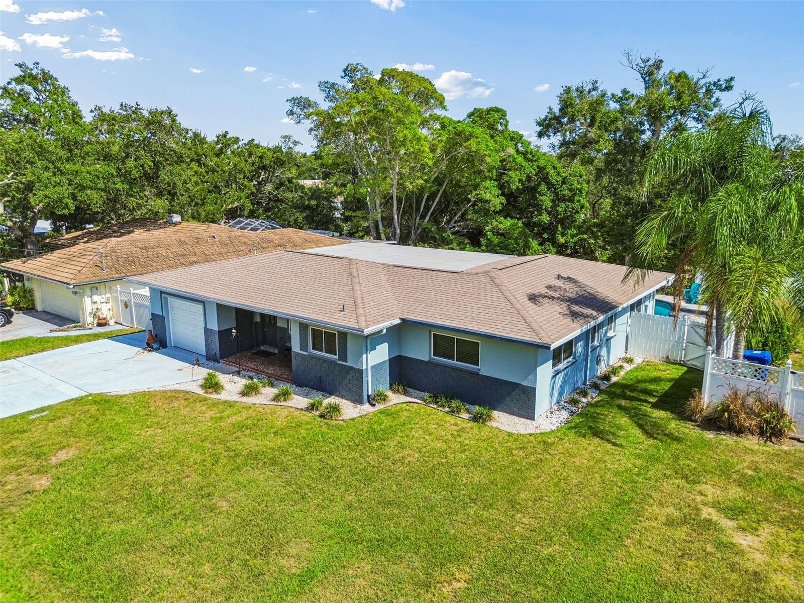 3282 Honeysuckle Rd Property Photo 2