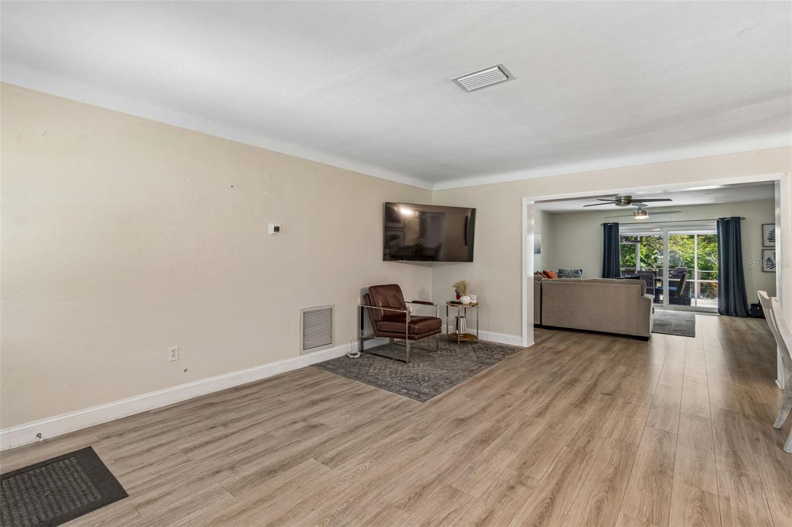 3282 Honeysuckle Rd Property Photo 16