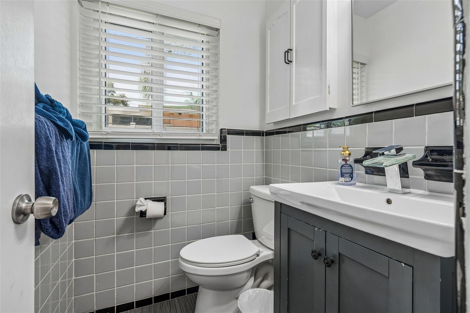 3282 Honeysuckle Rd Property Photo 48