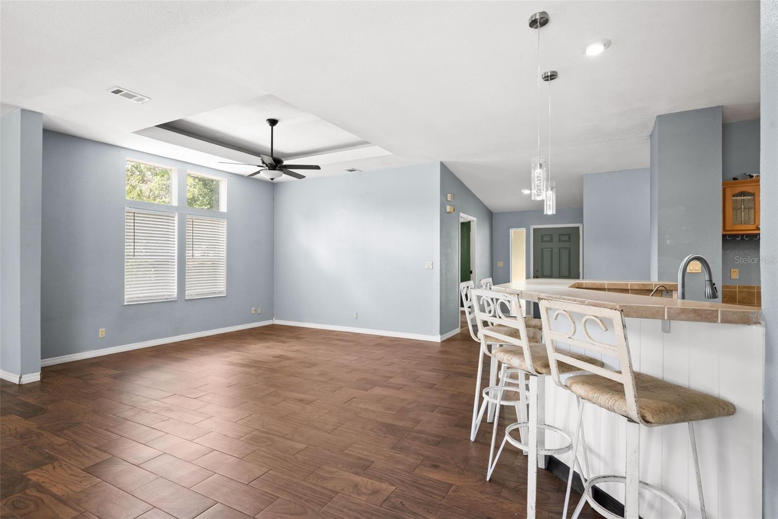 12801 Cliffside Pl Property Photo 9