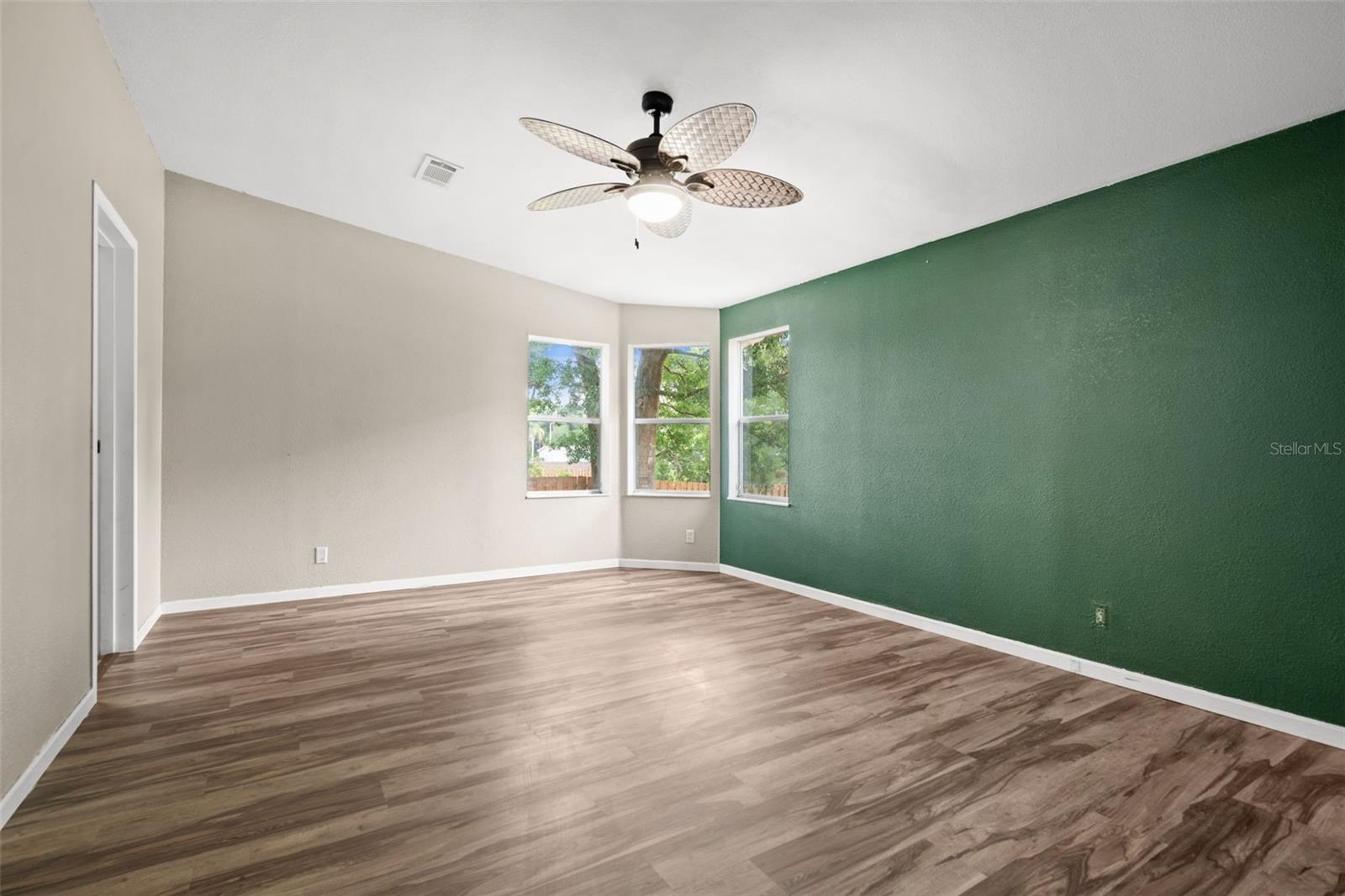 12801 Cliffside Pl Property Photo 14