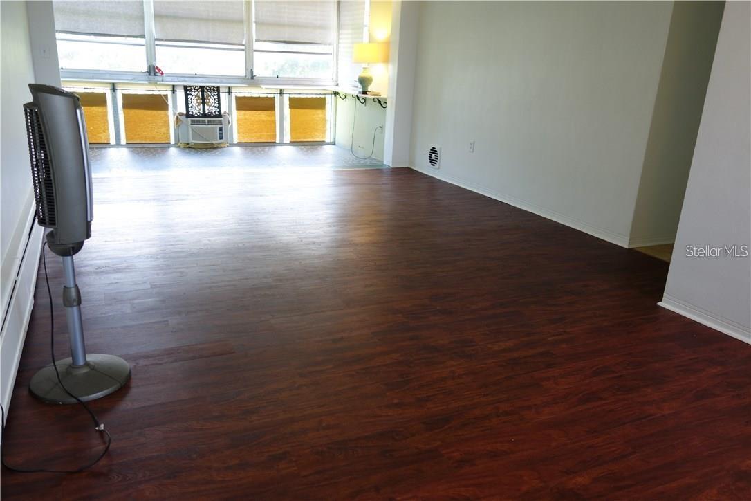 200 N Betty Ln #2e Property Photo 3