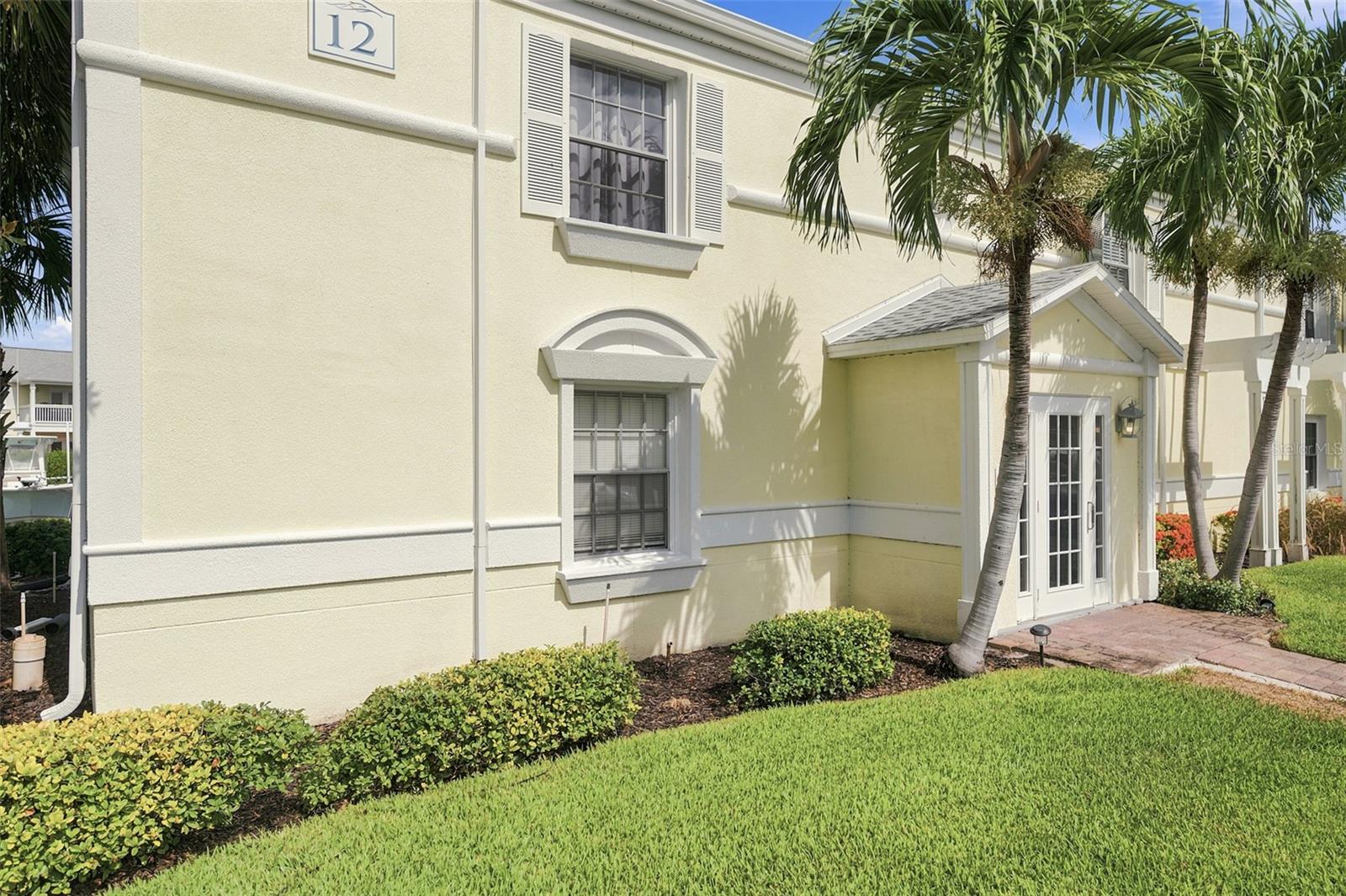 4725 Coquina Key Dr Se #d Property Photo 1