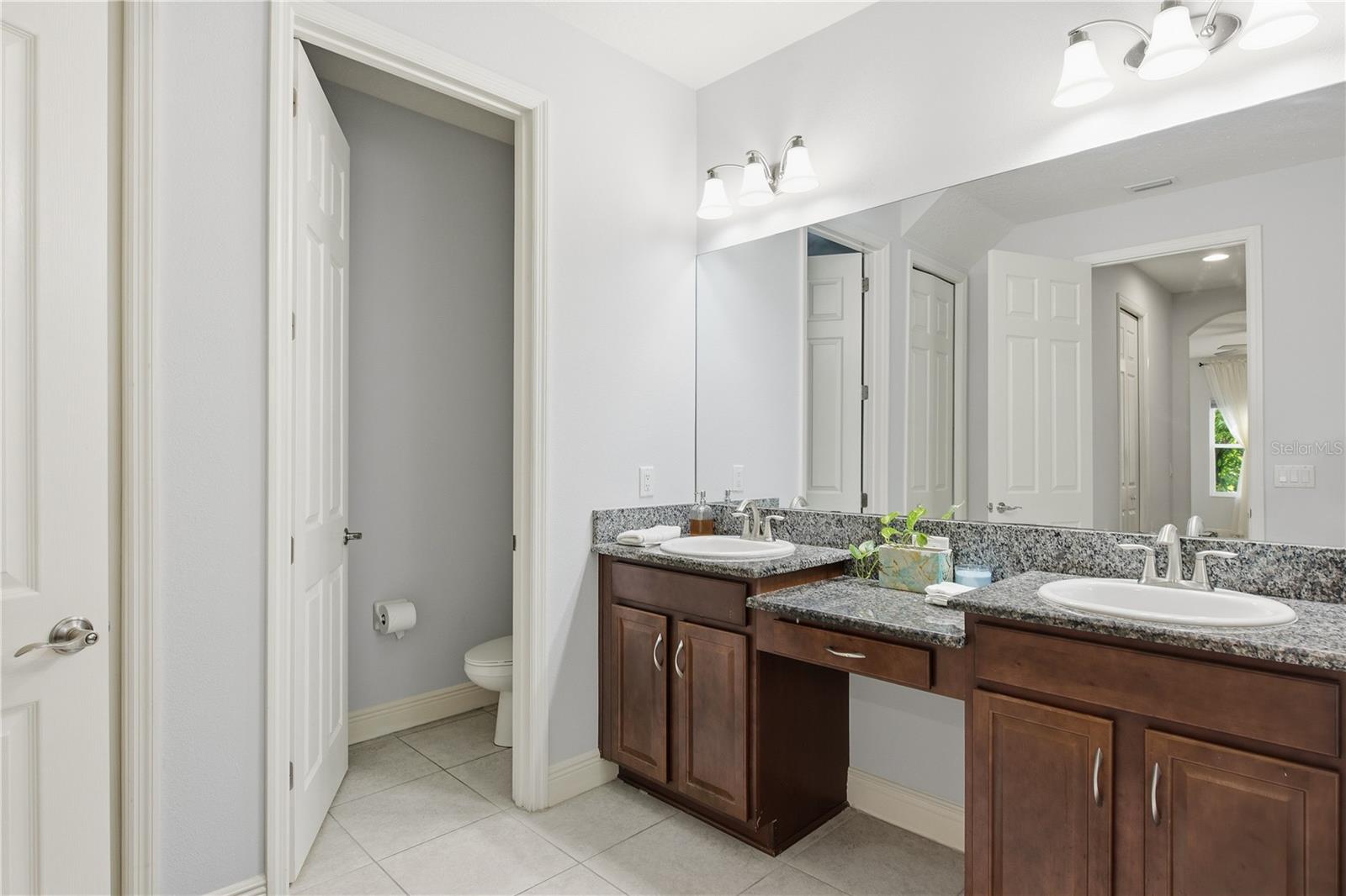 16485 Courtyard Loop Property Photo 29
