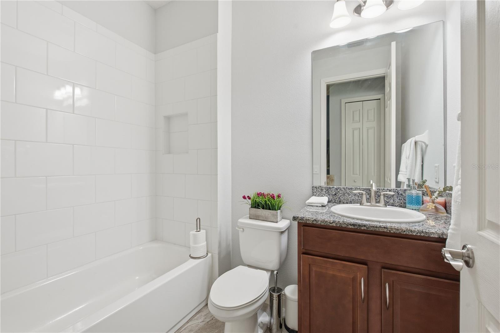 16485 Courtyard Loop Property Photo 33