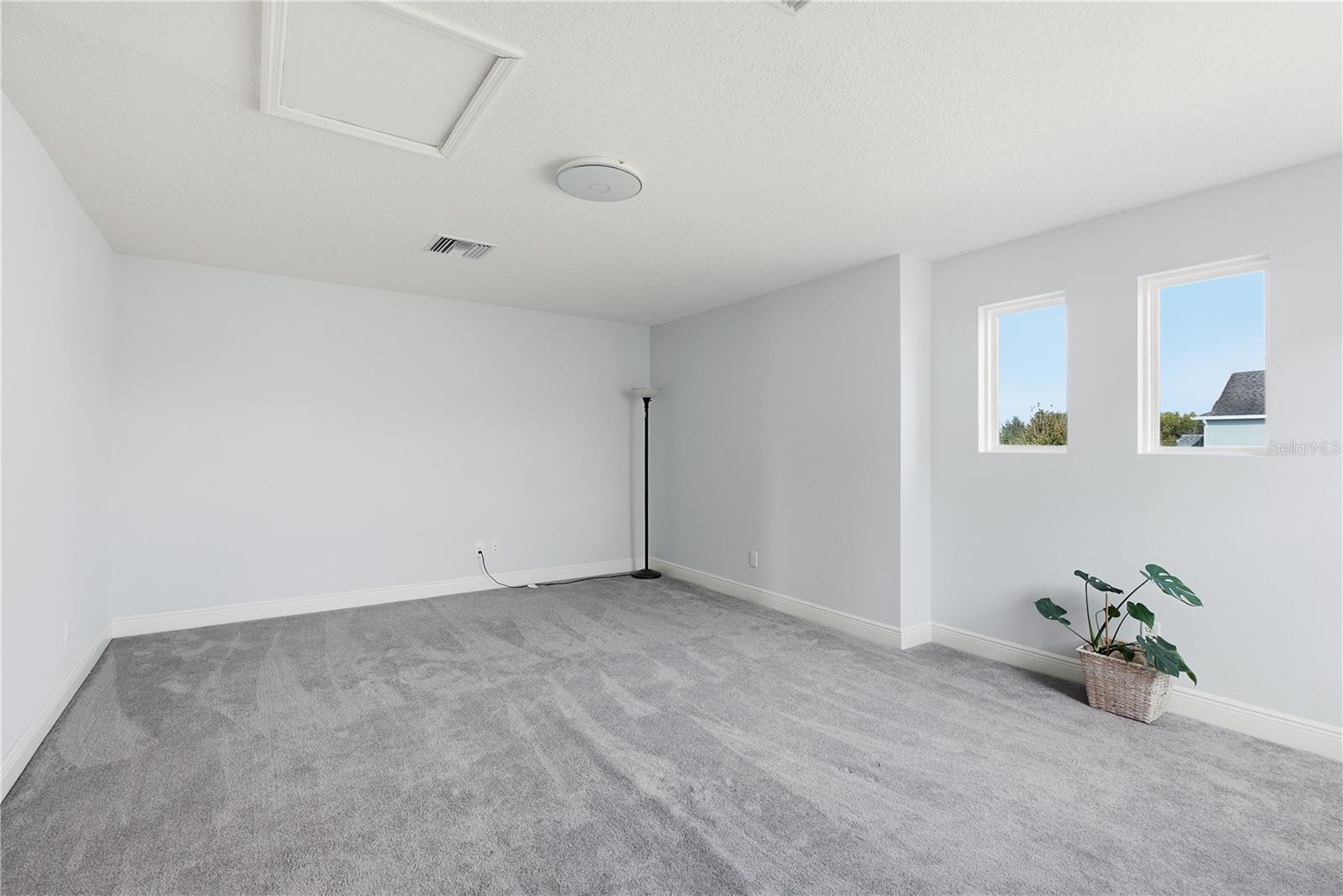 16485 Courtyard Loop Property Photo 42