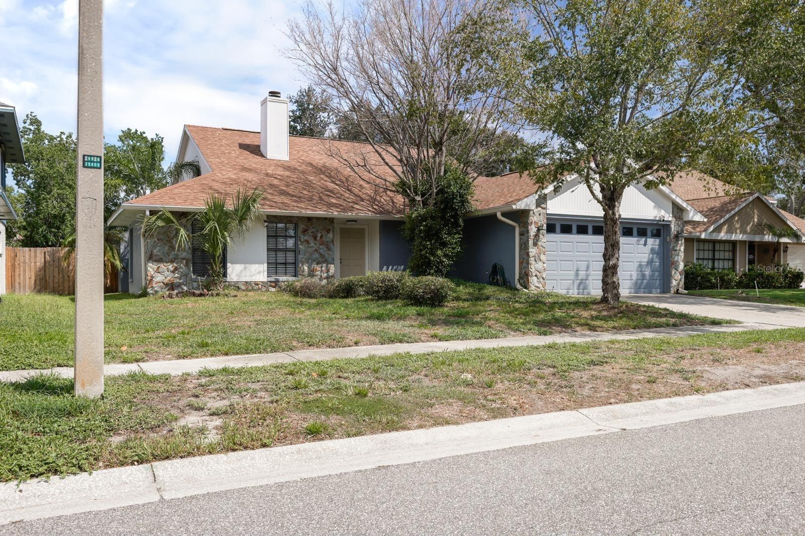 1912 Firethorn Ct Property Photo 2