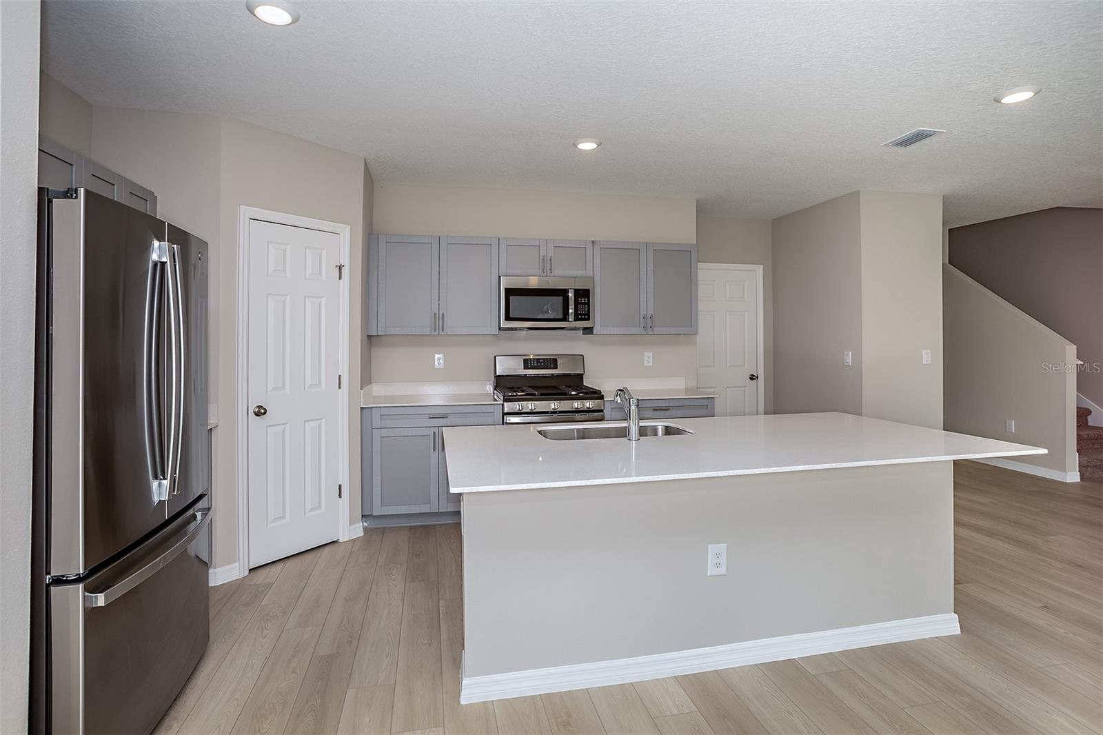 5445 San Pietro Dr Property Photo 10