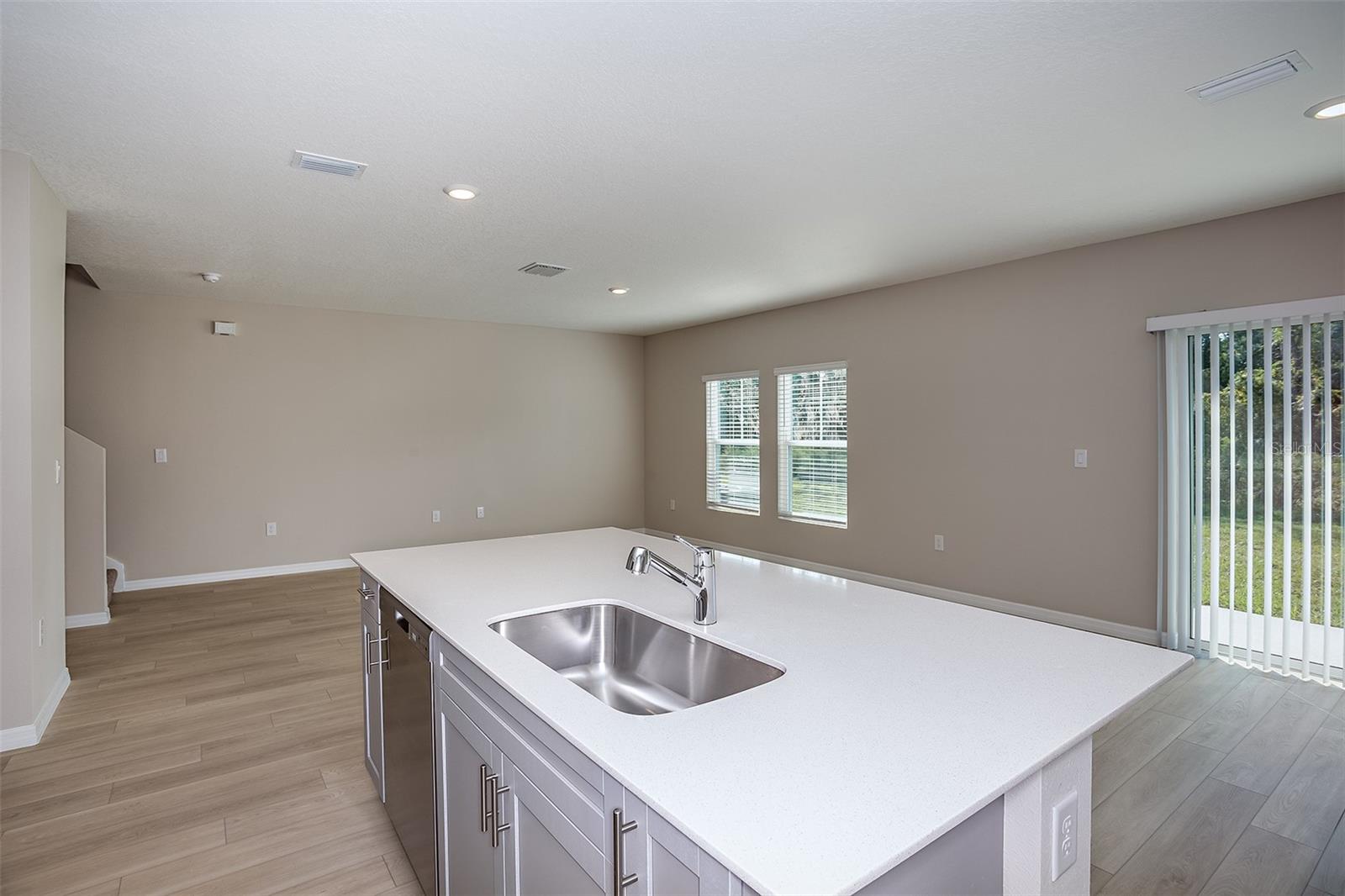 5445 San Pietro Dr Property Photo 12