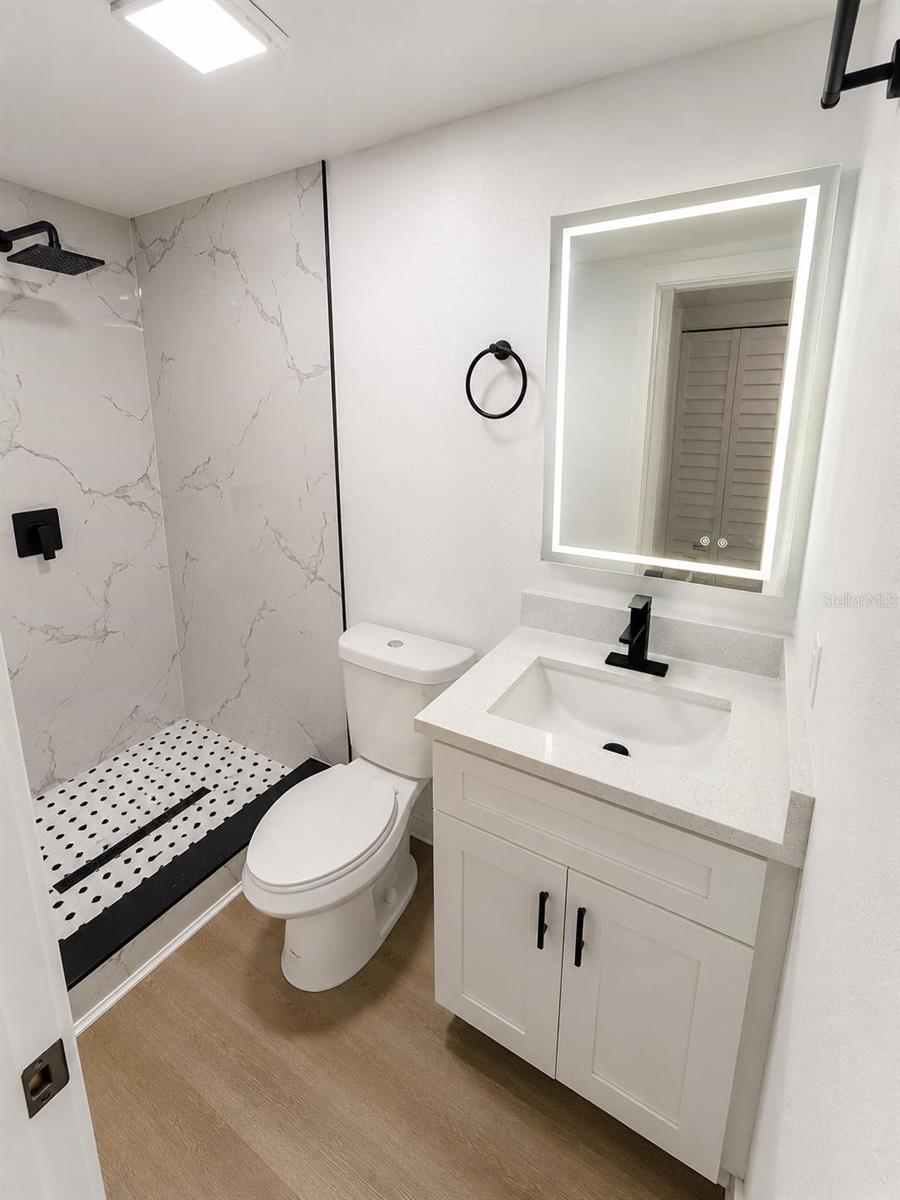 7211 James St Property Photo 6