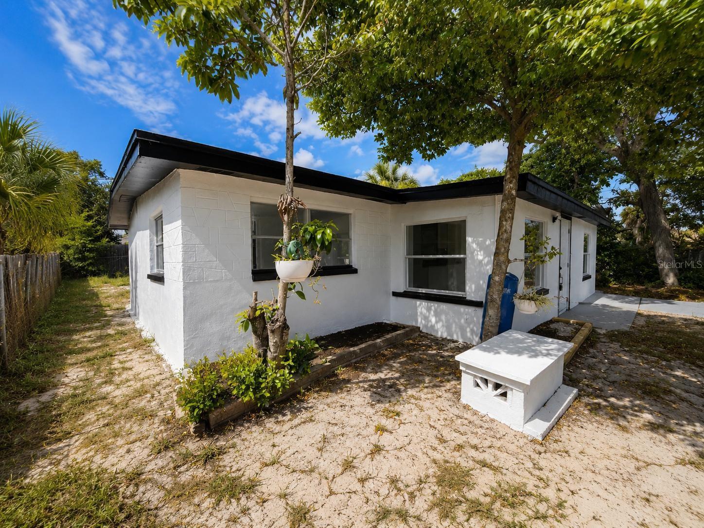 7211 James St Property Photo 8