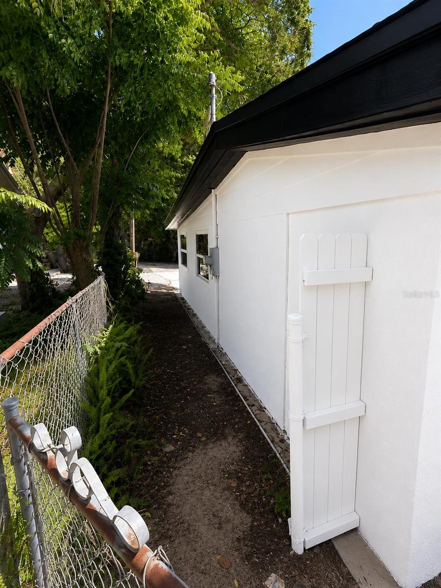7211 James St Property Photo 12