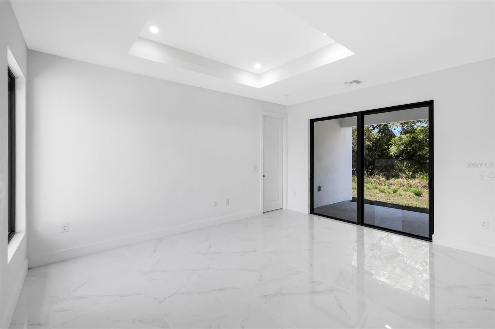 100 Parish Dr Property Photo 8