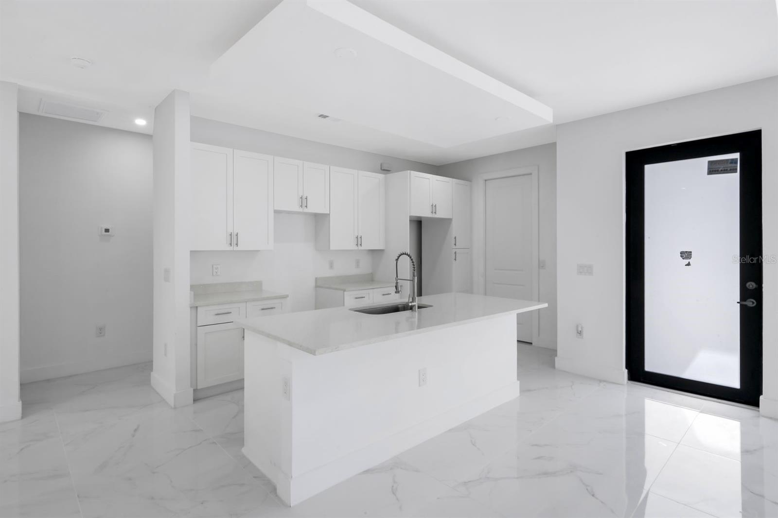 100 Parish Dr Property Photo 10