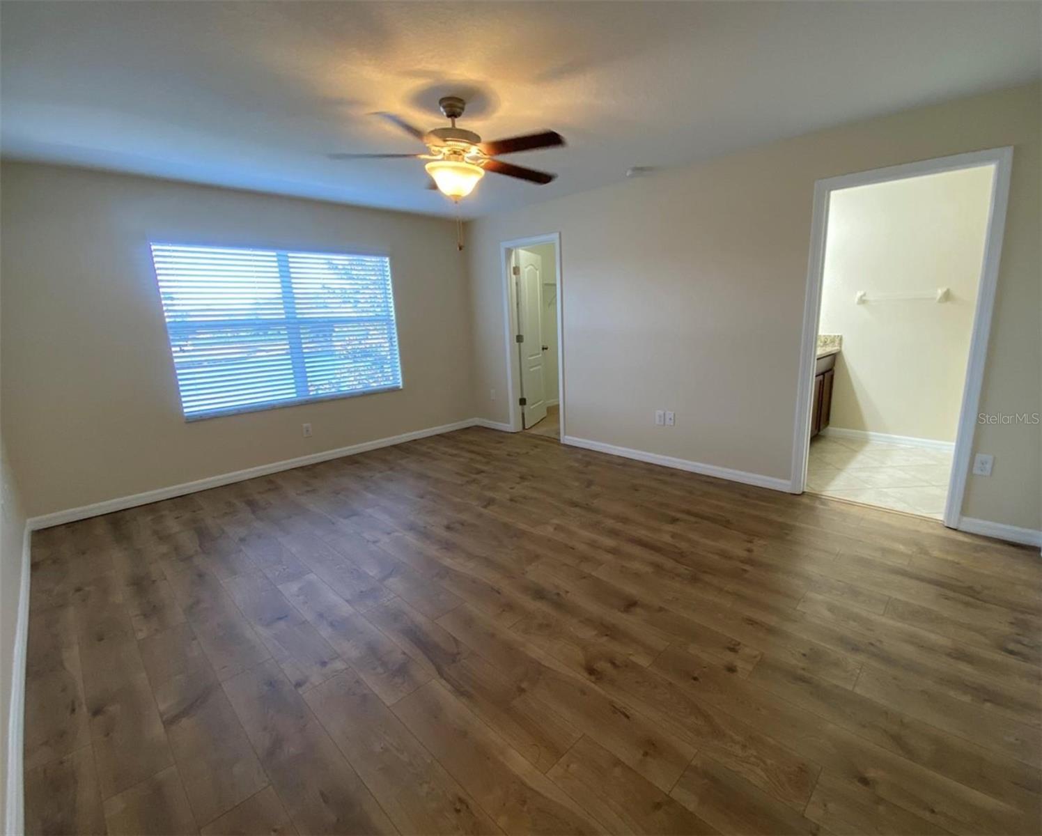12013 Greengate Dr Property Photo 16