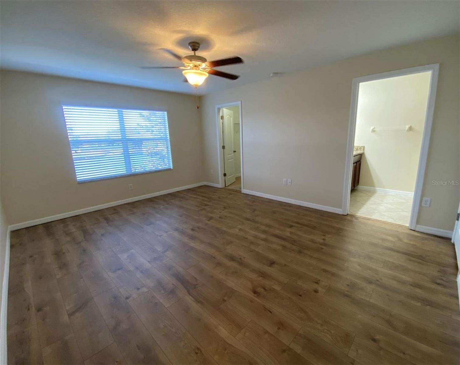 12013 Greengate Dr Property Photo 17