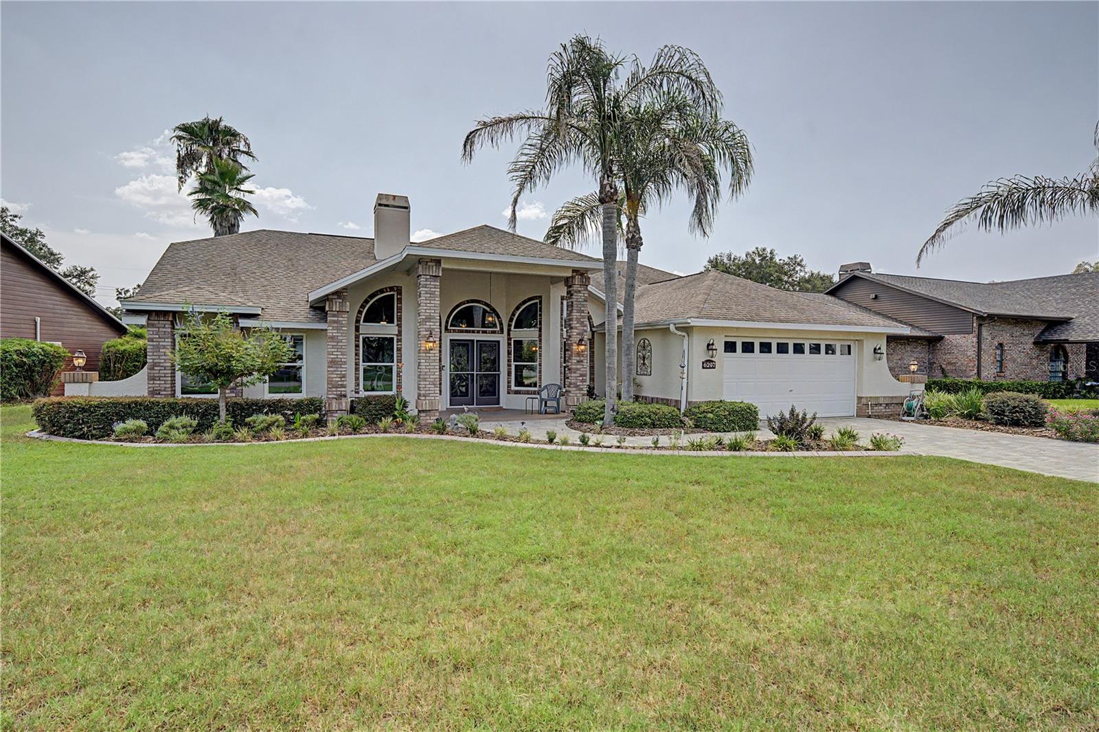 6207 Huntington Dr Property Photo 1