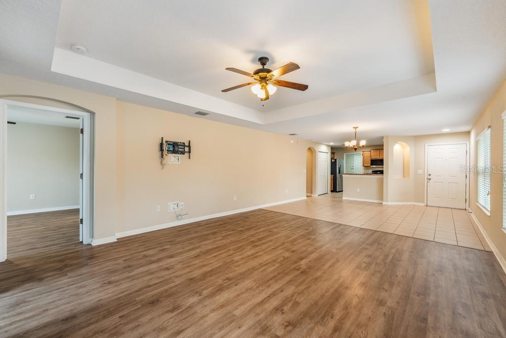 7013 Forest Mere Dr Property Photo 7