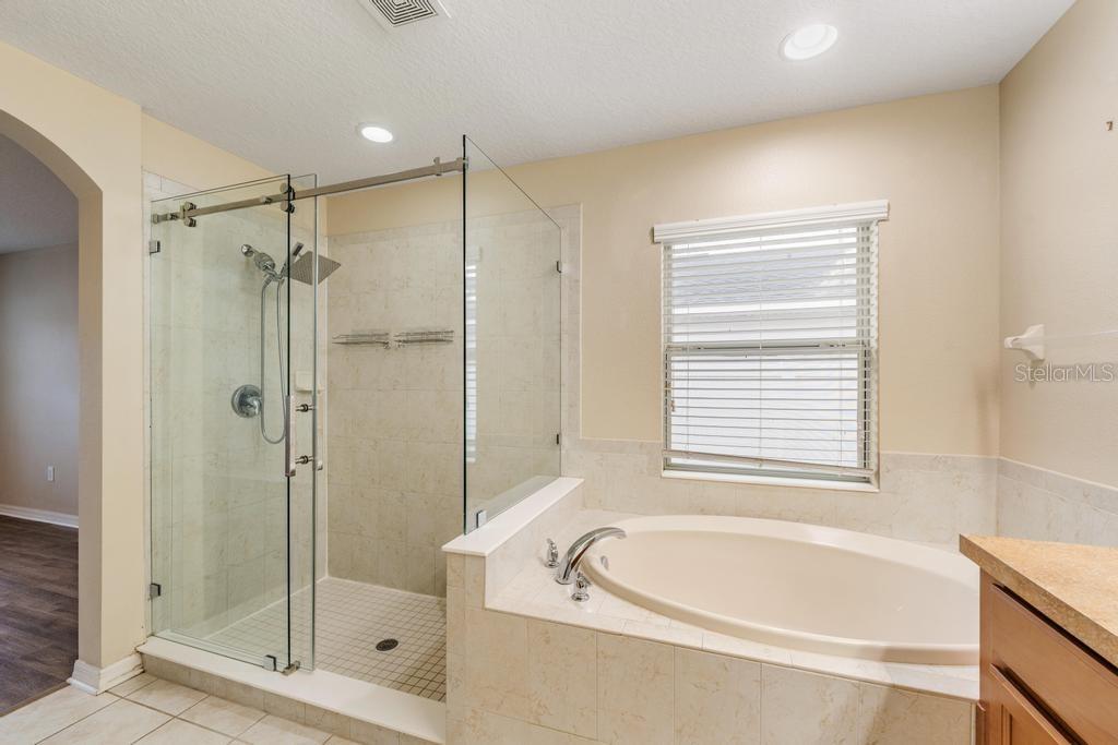 7013 Forest Mere Dr Property Photo 11
