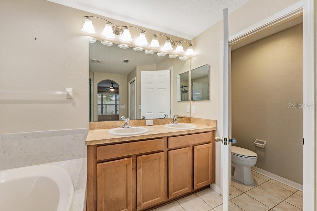 7013 Forest Mere Dr Property Photo 12