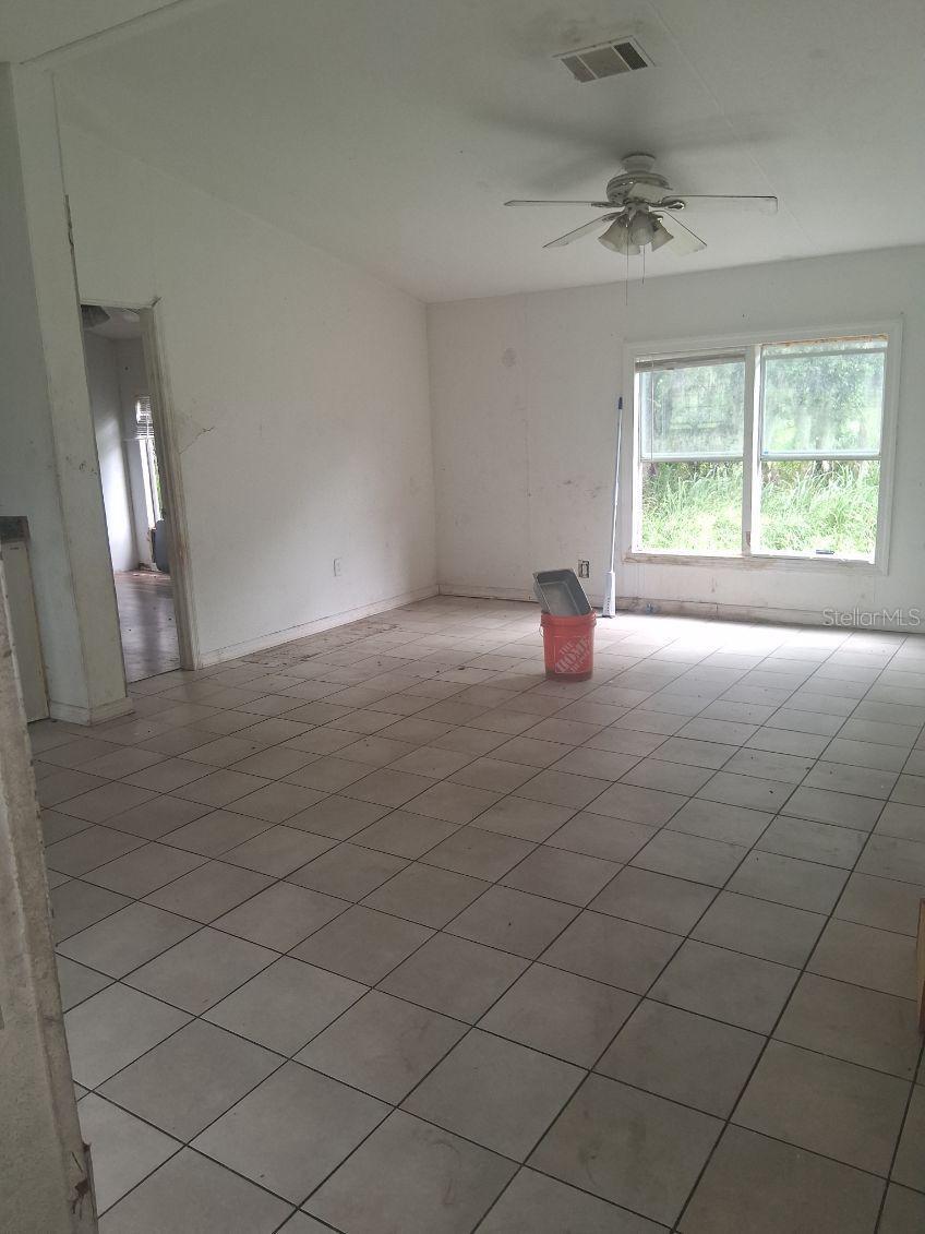 3296 Lake Buffum Rd W Property Photo 3