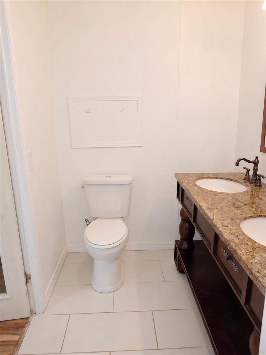 3296 Lake Buffum Rd W Property Photo 6