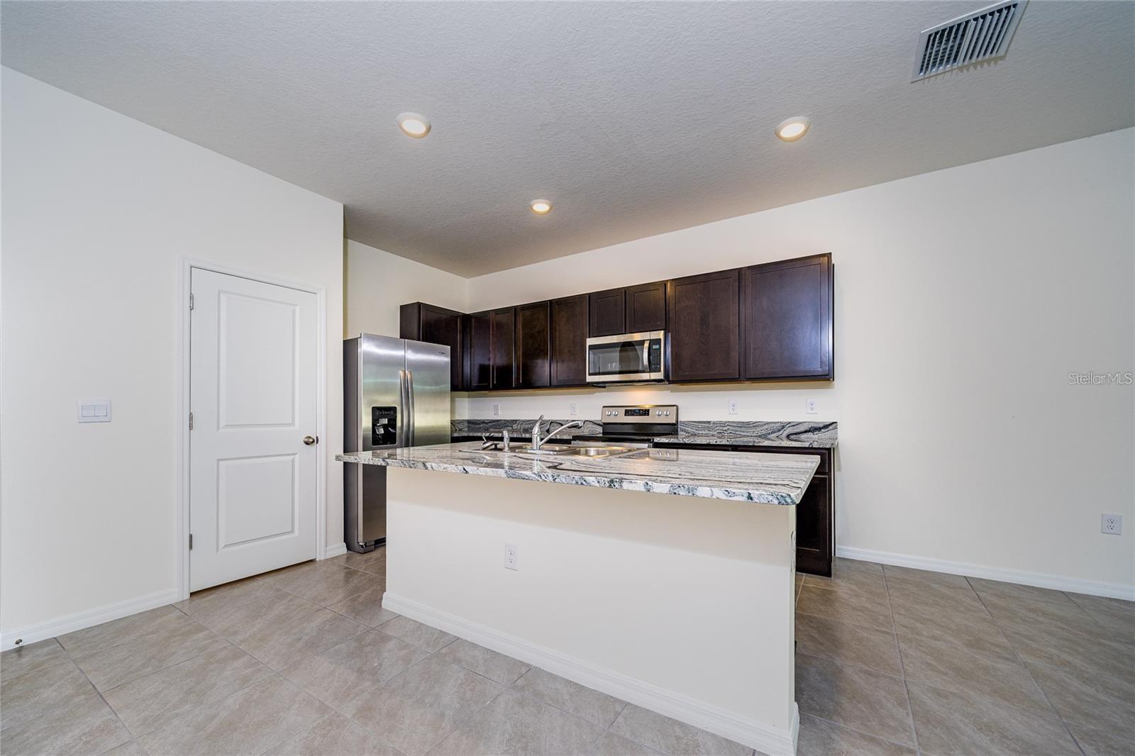 34293 Sorrel Mint Dr Property Photo 5