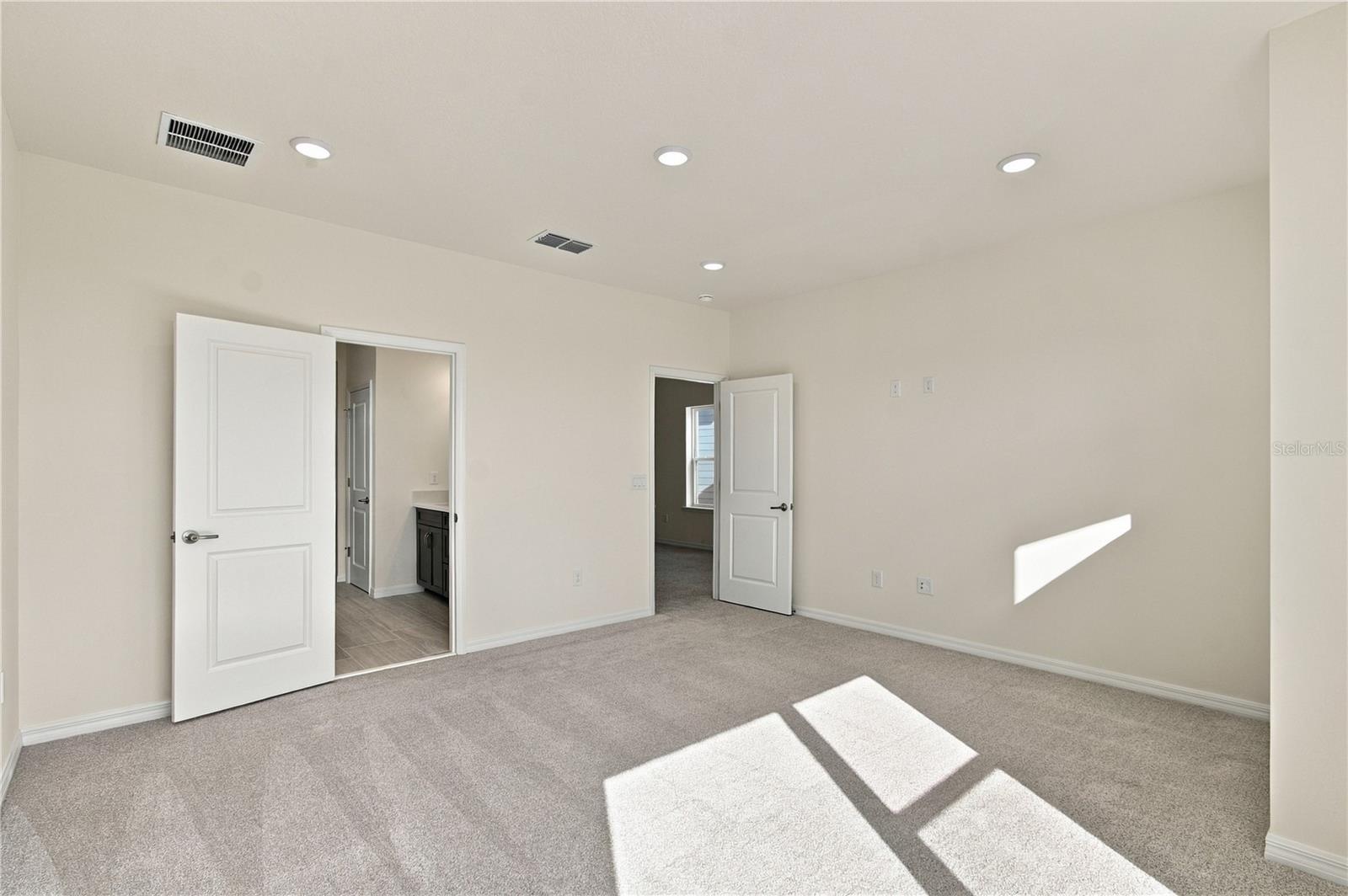 3226 Voyager Ave Property Photo 18
