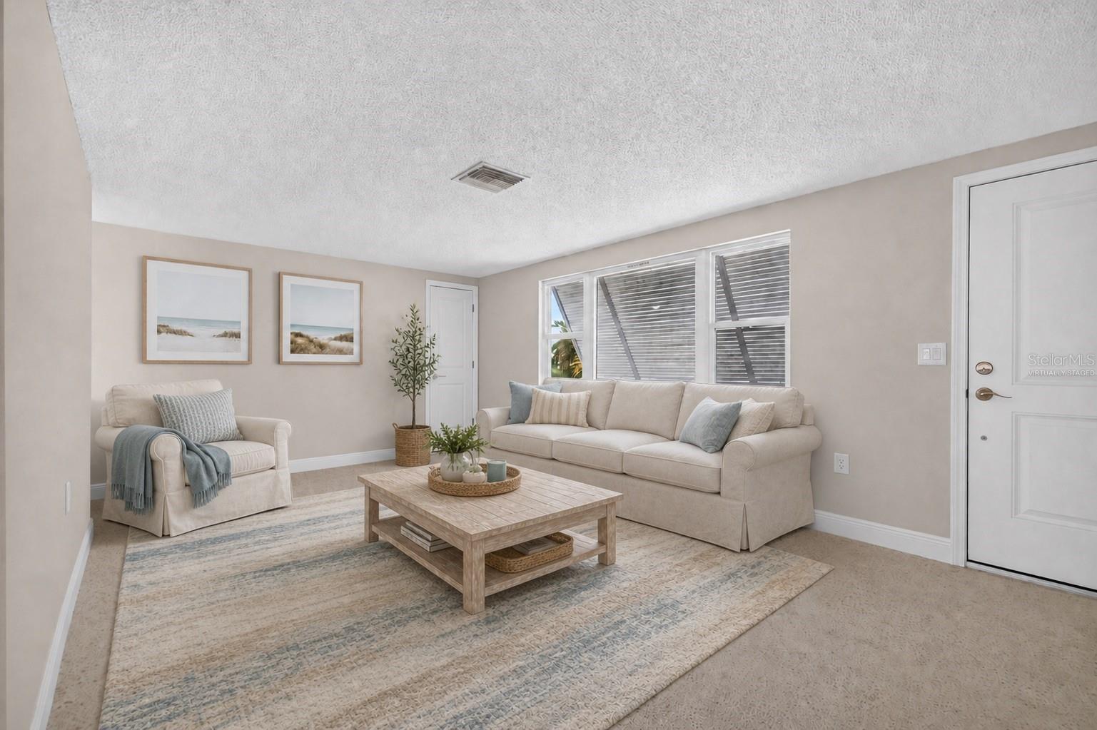 13626 Jennita Dr Property Photo 3