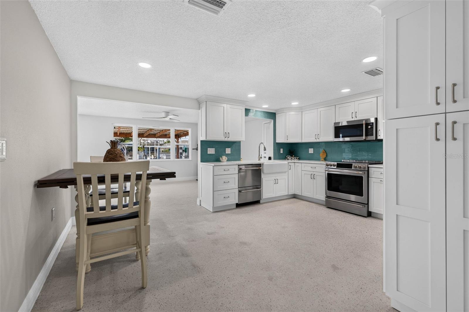 13626 Jennita Dr Property Photo 11