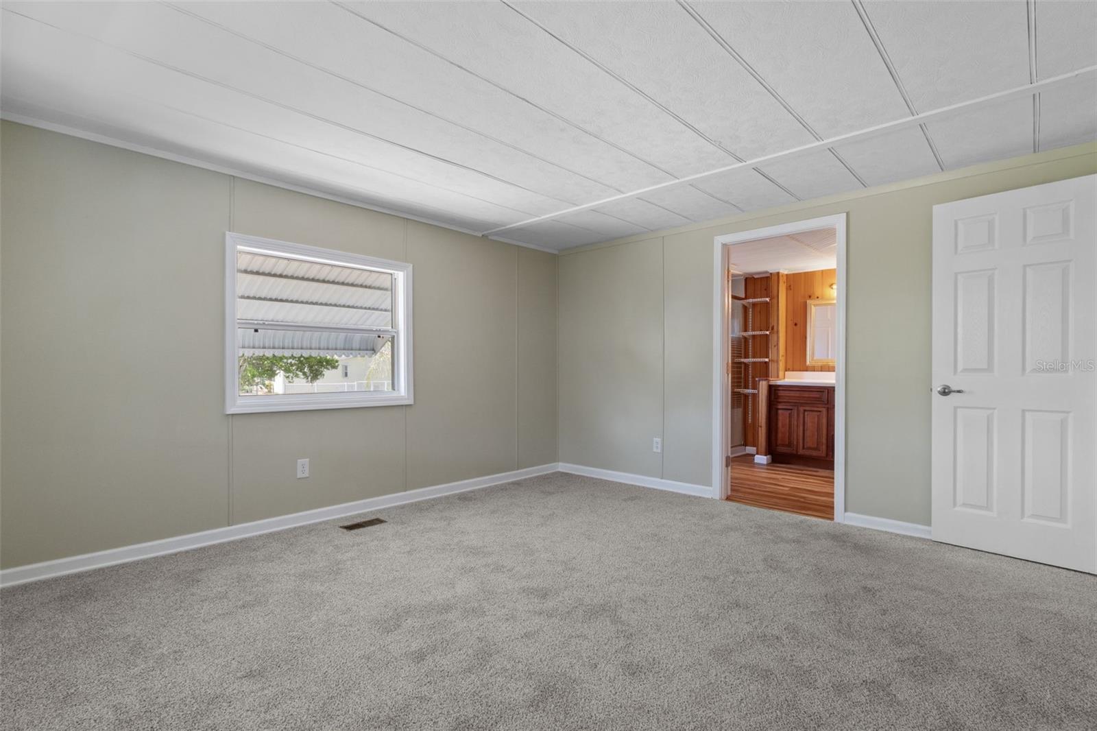 9075 Highpoint Blvd Property Photo 22