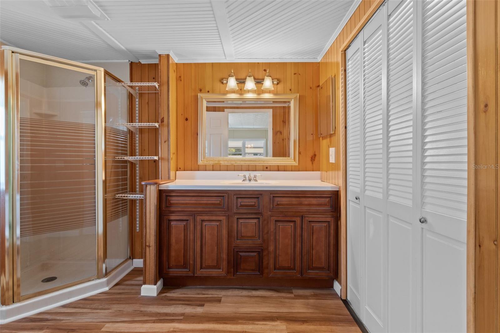 9075 Highpoint Blvd Property Photo 23