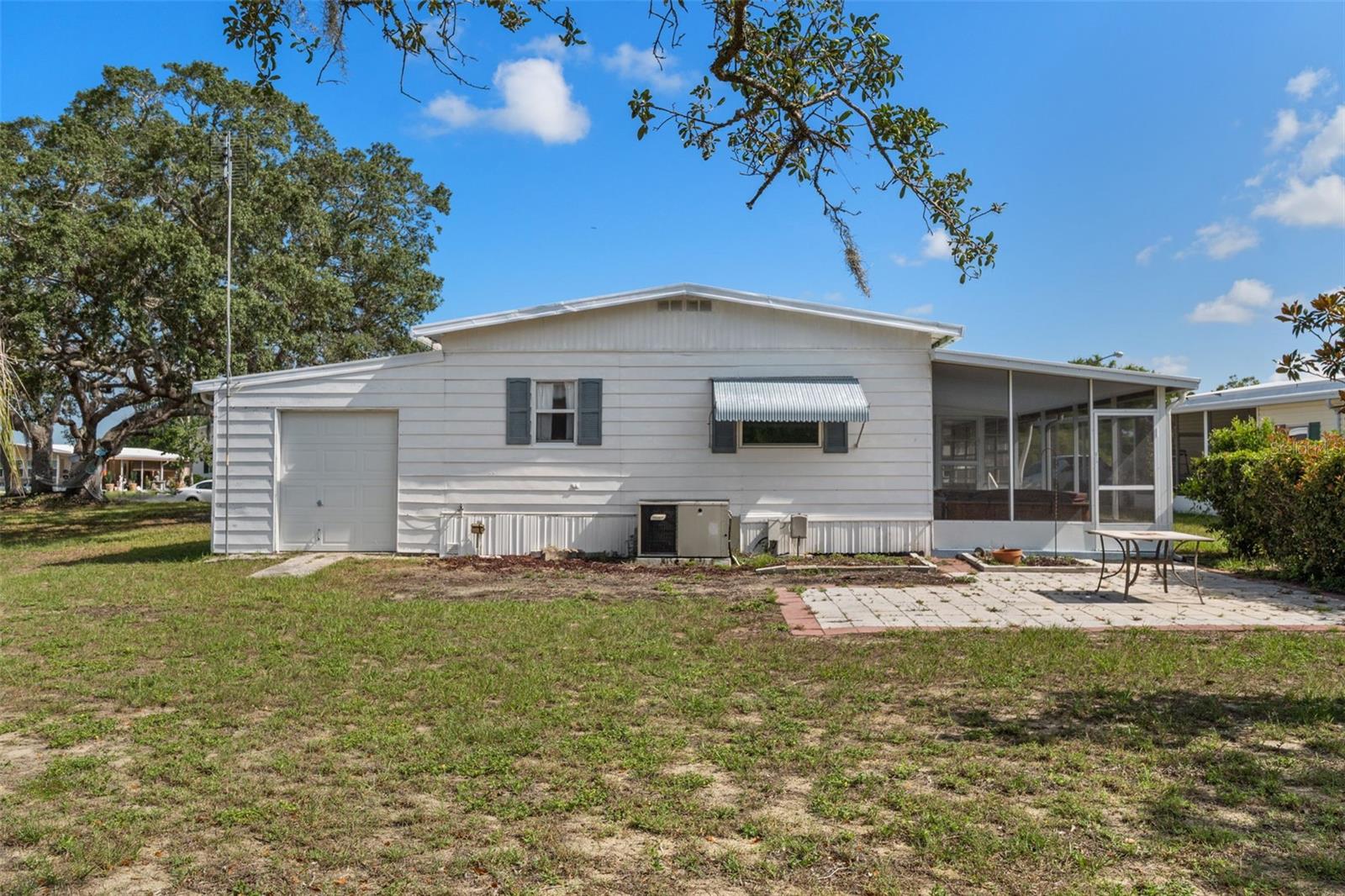 9075 Highpoint Blvd Property Photo 35