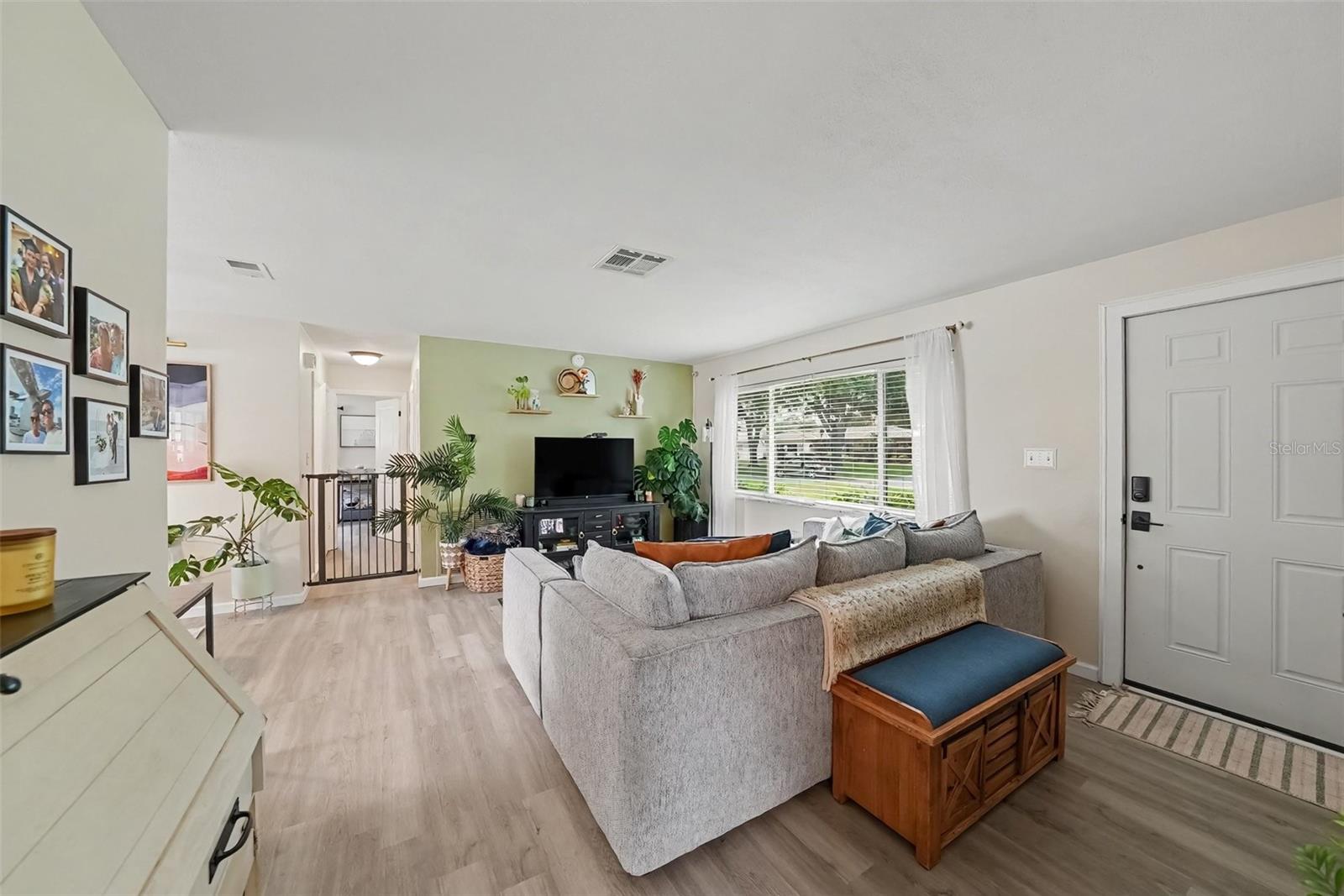 2334 Tudor Ln Property Photo 10