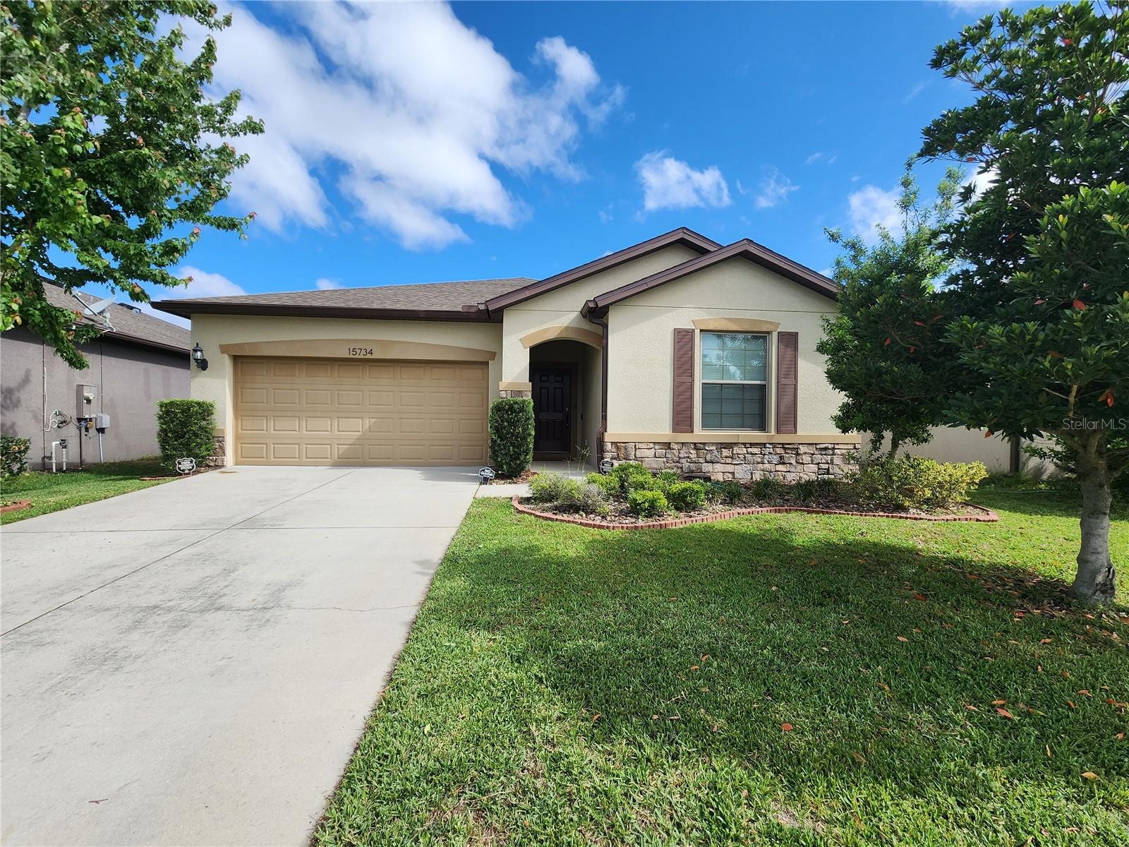 15734 STONE HOUSE DR Property Photo 1
